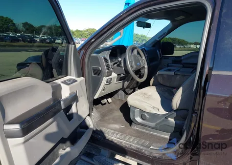 2018 Ford F-150 Xlt z USA, uszkodzony, nr VIN 1FTEW1CG1JFB30595